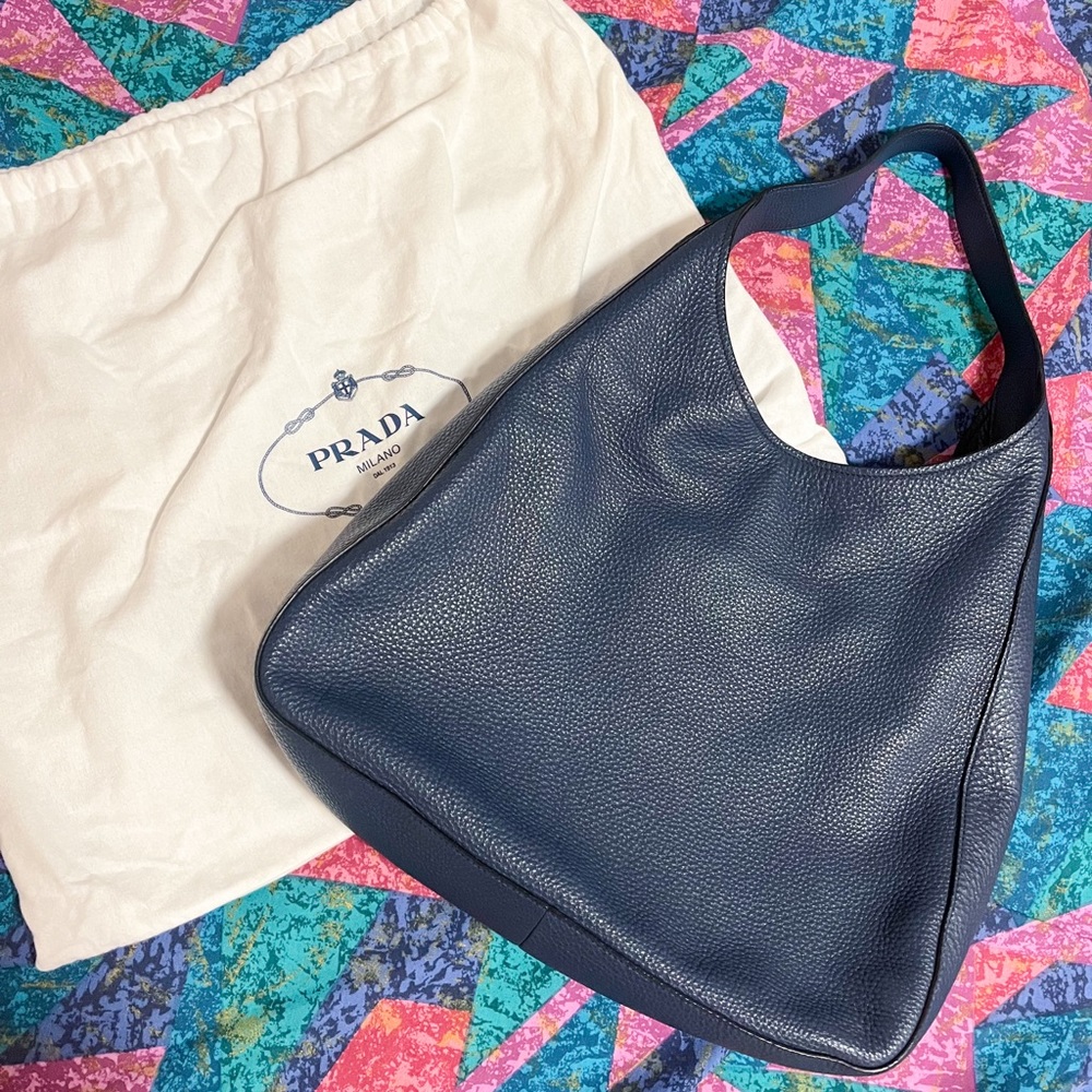 Auth Prada blue leather shoulder bag